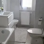 Intero Con Parcheggio Gratuito Apartment *
