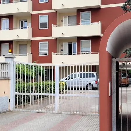 Intero Con Parcheggio Gratuito Daire *
