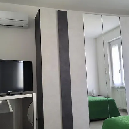 Intero Con Parcheggio Gratuito *