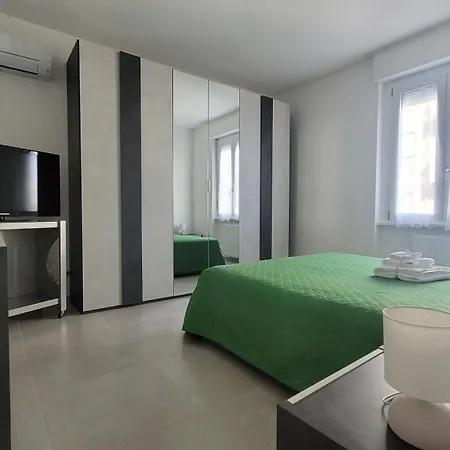 Intero Con Parcheggio Gratuito Appartamento *